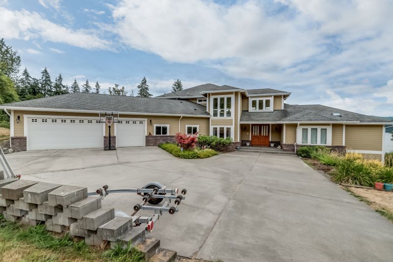 Commercial Heavy-Duty Driveway